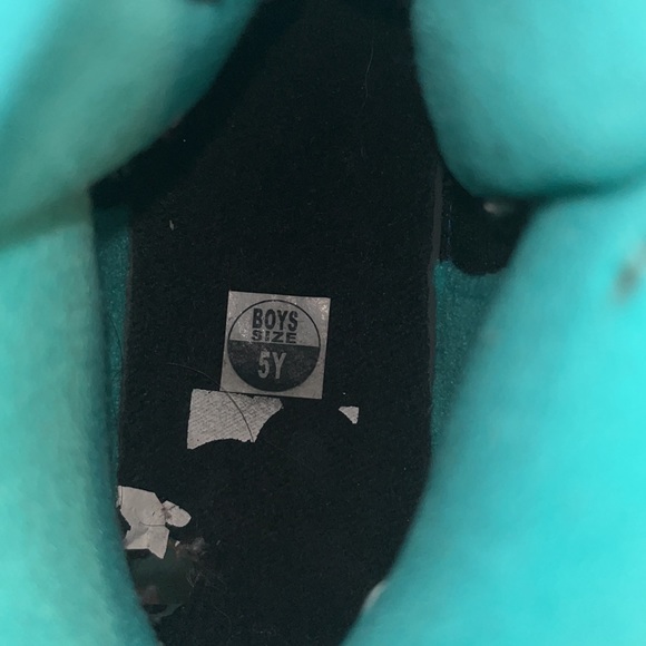 Like new condition. No box. No stains. - Picture 7 of 7